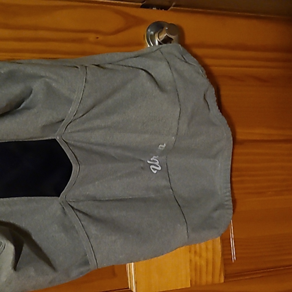 NWT Urban cycling tank - Picture 4 of 4